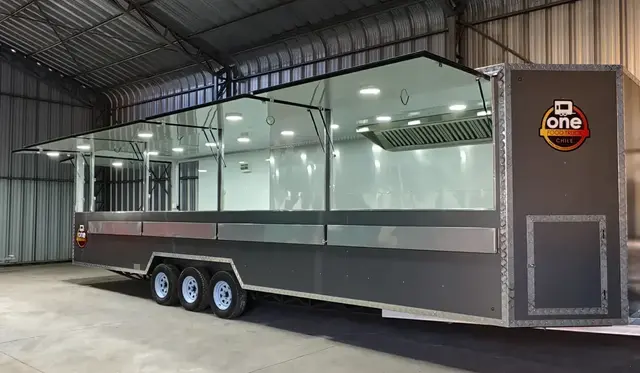 FOOD TRUCK 10 × 2.50 metros