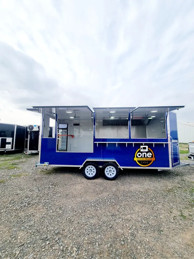 FOOD TRUCK 5.60 × 2 metros · fotografía 2