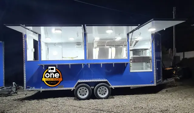 FOOD TRUCK 5.60 × 2 metros