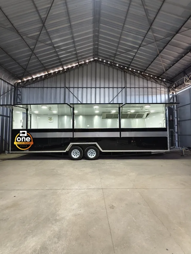 FOOD TRUCK 8.10 × 2.50 metros · fotografía 2