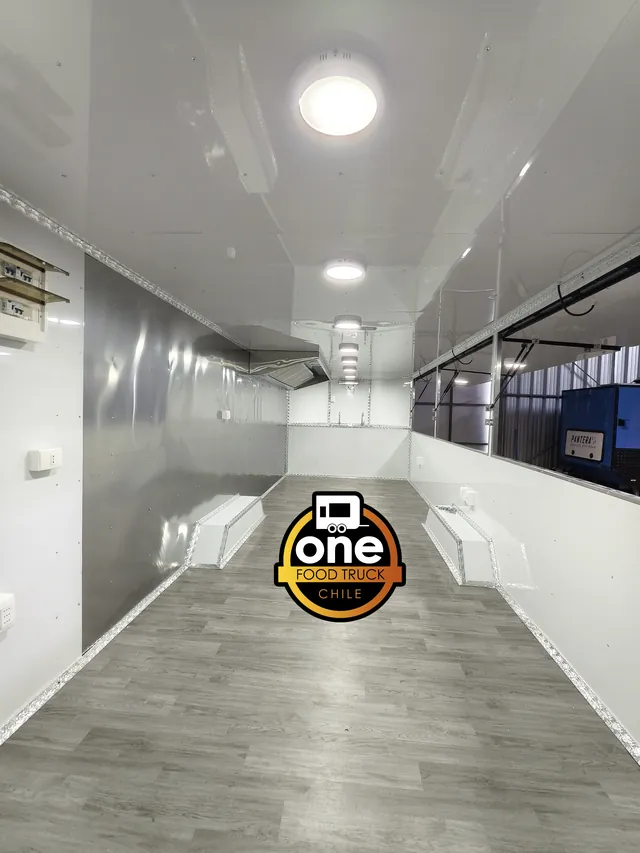 FOOD TRUCK 8.10 × 2.50 metros · fotografía 4
